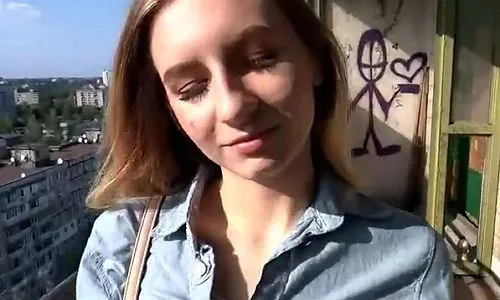 Минет на балконе в солне…