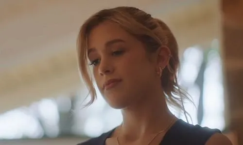 После скандала он связал…